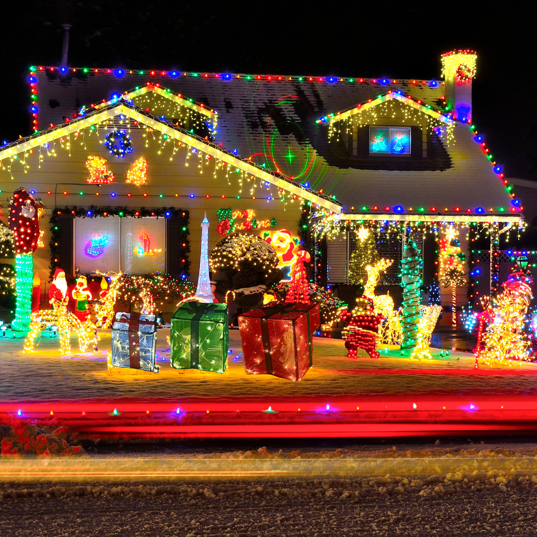 Large Outdoor Displays for Holiday Spirit